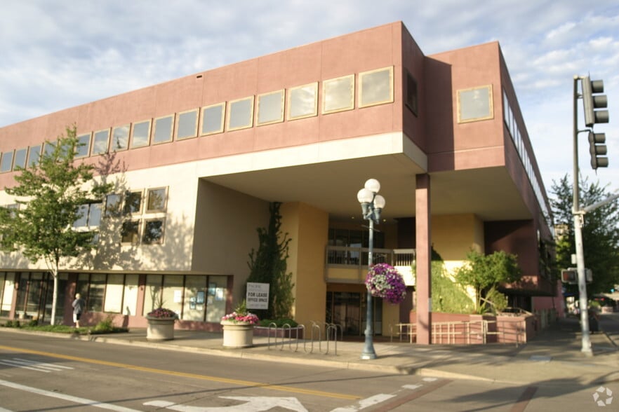 99 W 10th Ave, Eugene, OR for lease - Building Photo - Image 1 of 3