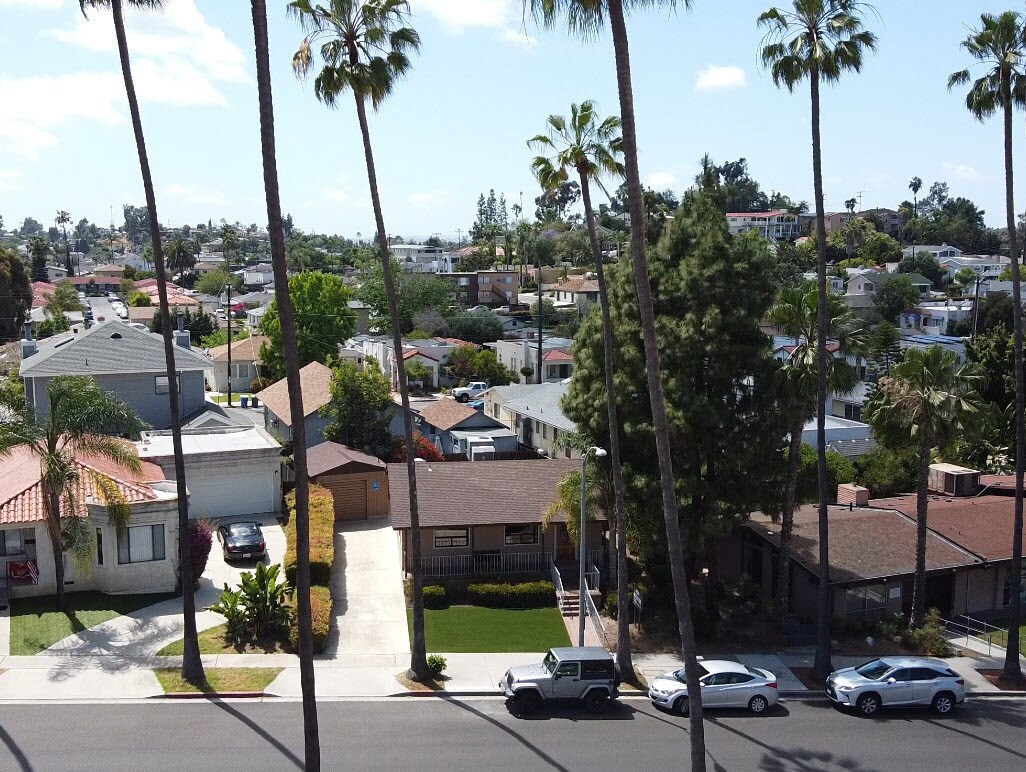 8442 La Mesa Blvd, La Mesa, CA 91942