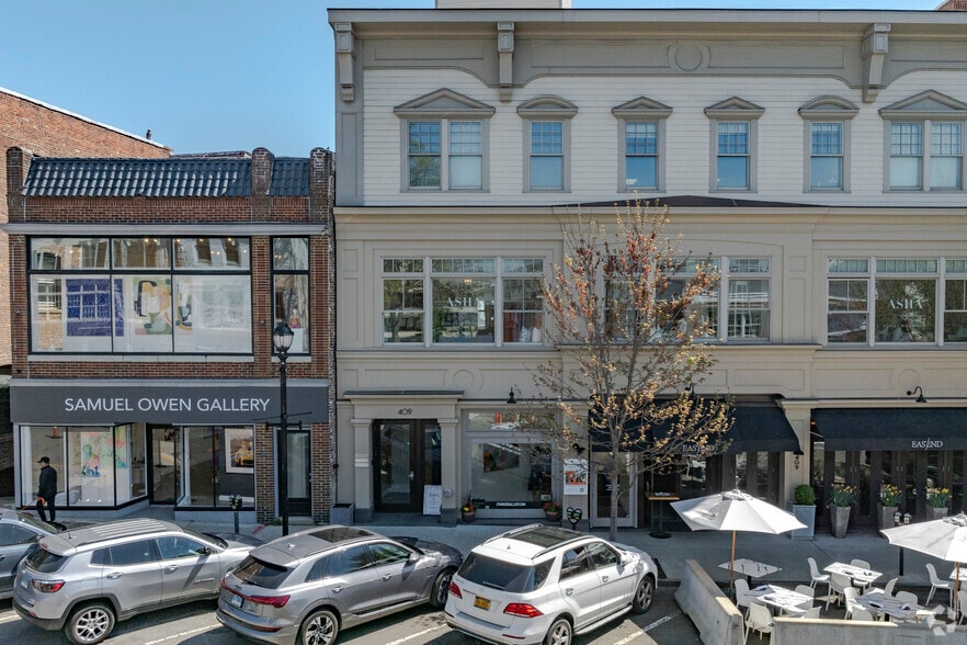 407-409 Greenwich Ave, Greenwich, CT for lease - Building Photo - Image 1 of 17