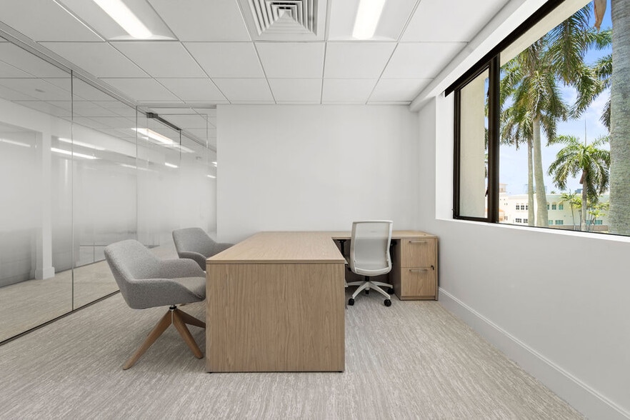 324 Royal Palm Way, Palm Beach, FL for lease - Building Photo - Image 3 of 15