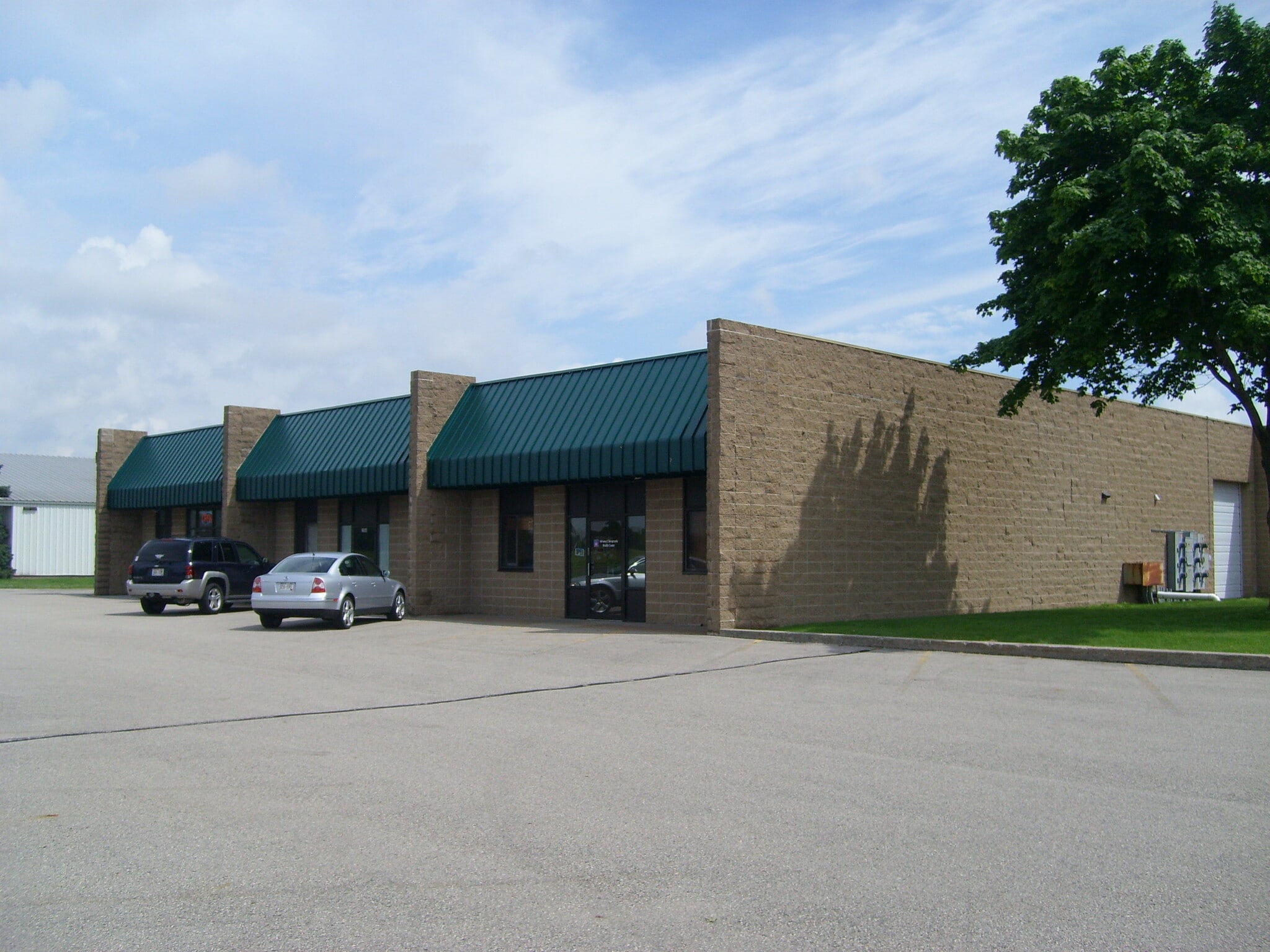 2304 W Nordale Dr, Appleton, WI for lease Building Photo- Image 1 of 1