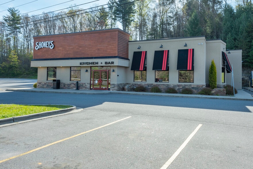3334 Asheville Rd, Waynesville, NC for sale - Building Photo - Image 2 of 16