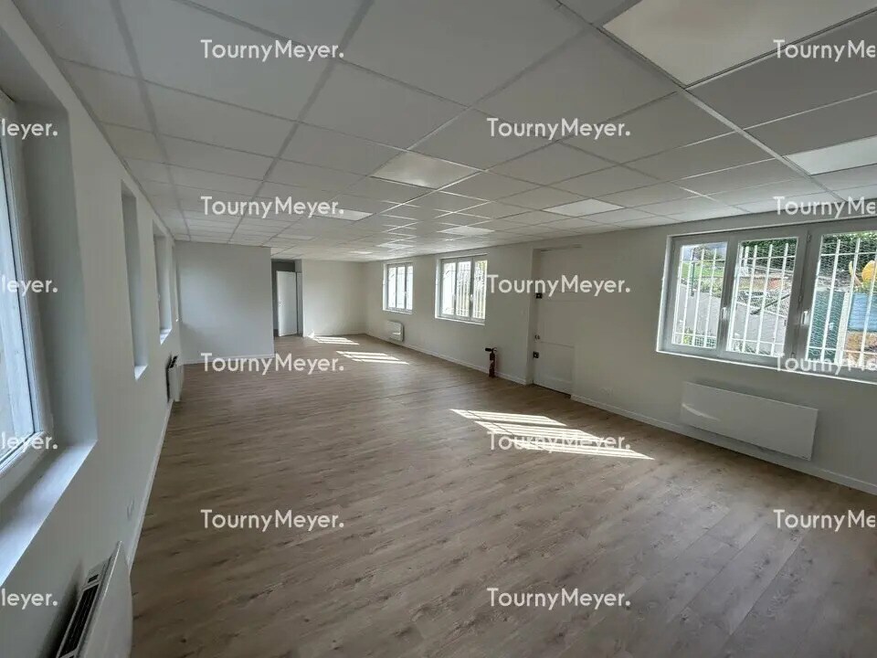 Office in Nantes for lease Interior Photo- Image 1 of 8