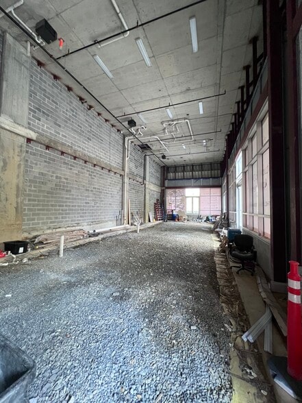 1500 Westbranch Dr, McLean, VA for lease - Building Photo - Image 2 of 47