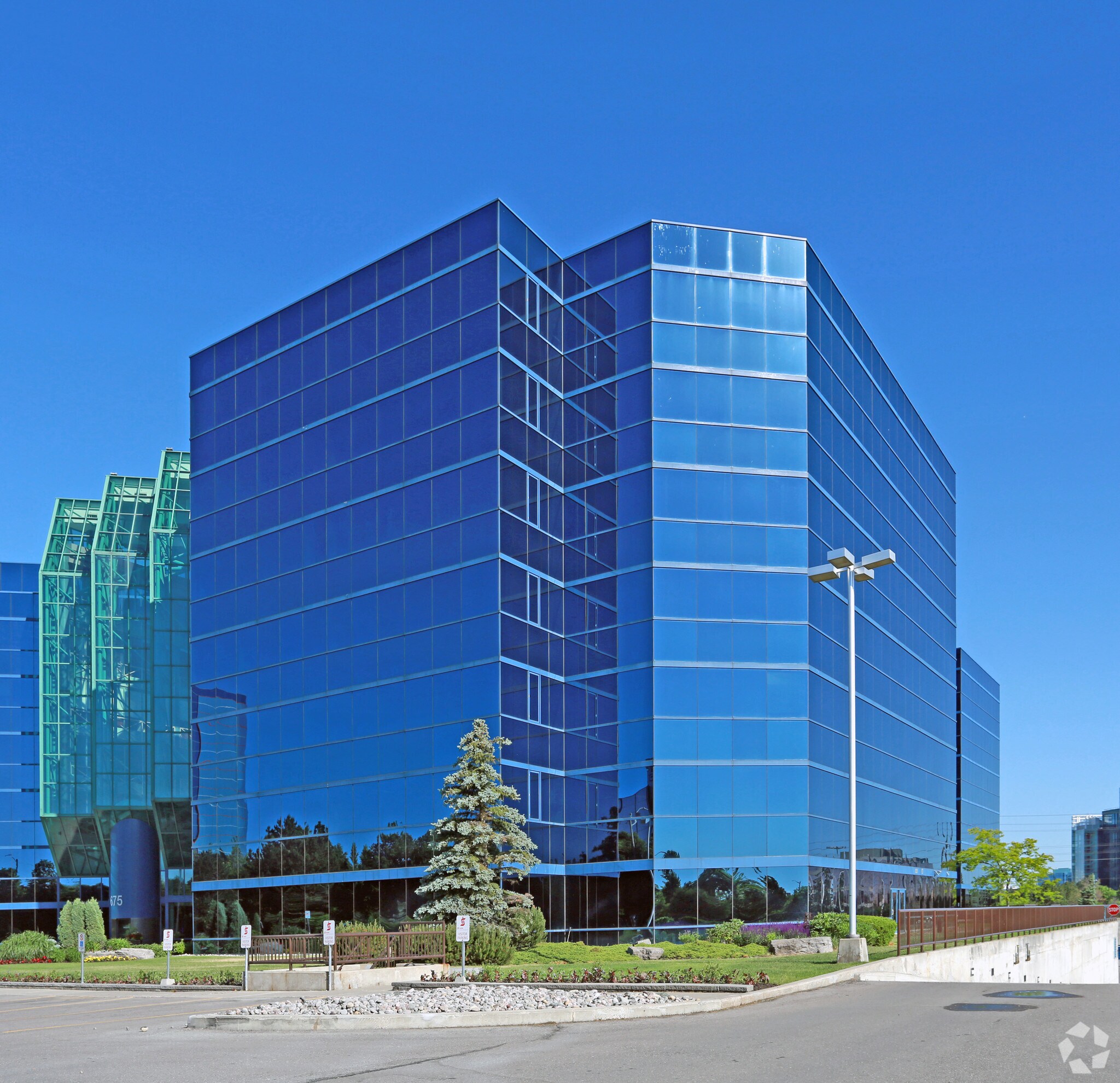 675 Cochrane Dr, Markham, ON L3R 0B8 Trillium Executive Centre East
