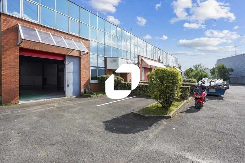 Flex in Massy for lease Building Photo- Image 1 of 16