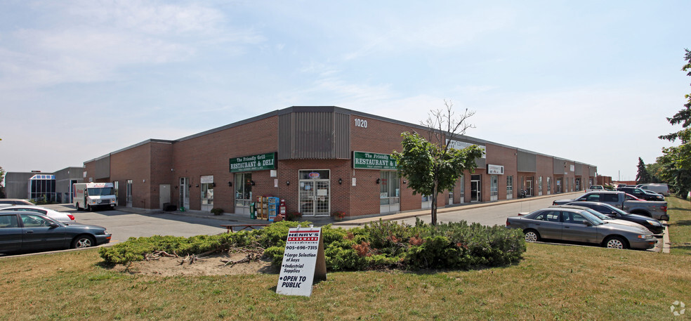 1020 Meyerside Dr, Mississauga, ON for lease - Primary Photo - Image 1 of 2