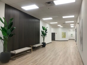 2300 SE Ocean Blvd, Stuart, FL for lease Lobby- Image 2 of 4