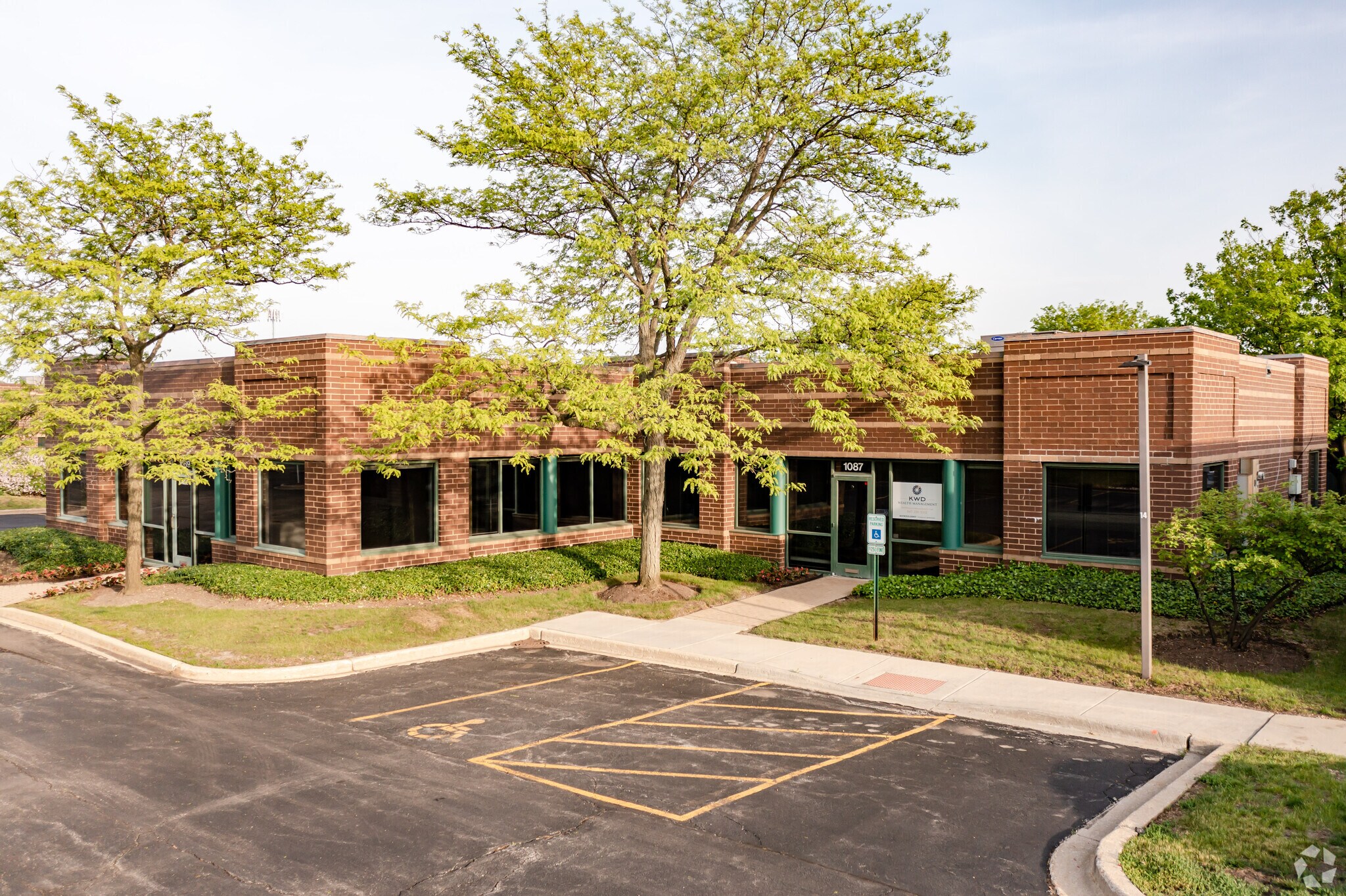 1087-1089 W Hawthorn Dr, Itasca, IL for sale Primary Photo- Image 1 of 1