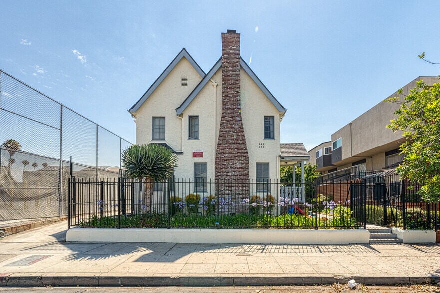 248 S Hobart Blvd, Los Angeles, CA for sale - Building Photo - Image 1 of 17