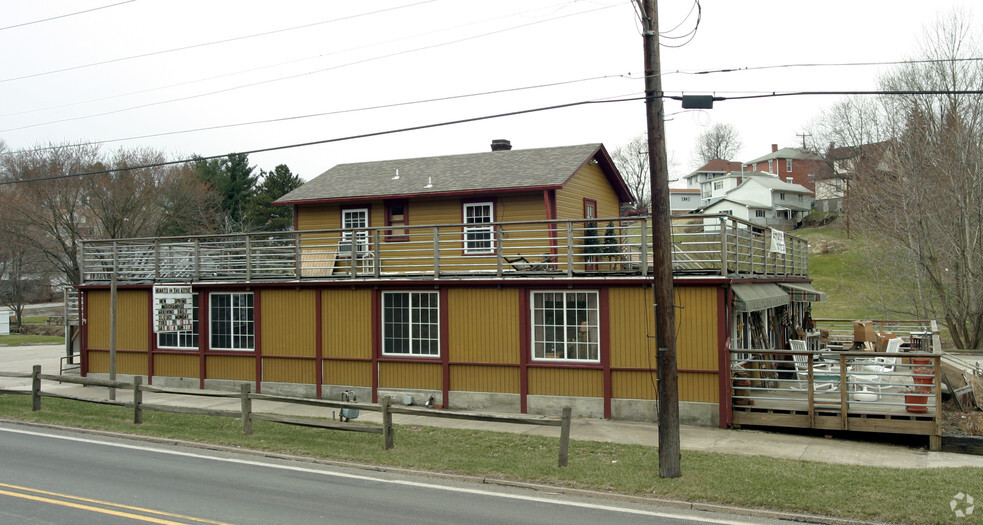 74 Oak Spring Rd, Washington, PA for sale - Primary Photo - Image 1 of 18