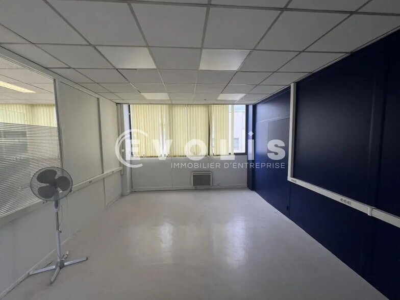 Office in Joinville-le-Pont for lease - Interior Photo - Image 2 of 10