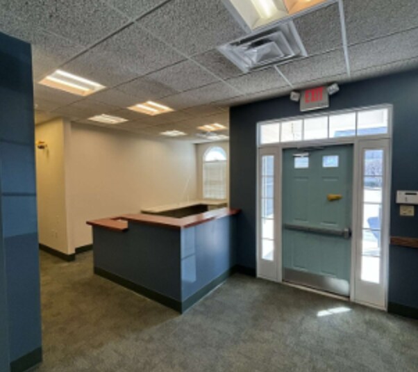 450 Veterans Memorial Pky, East Providence, RI for sale - Interior Photo - Image 2 of 5