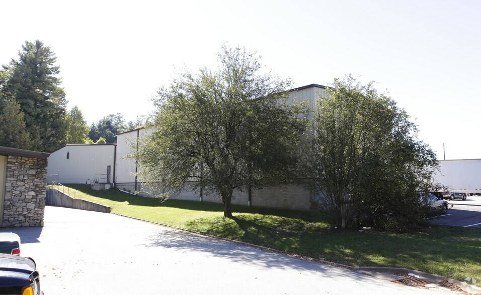 199 Airport Rd, Arden, NC for sale - Building Photo - Image 3 of 14