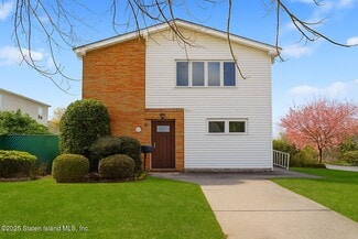 More details for 54 Preston Ave, Staten Island, NY - Health Care for Sale