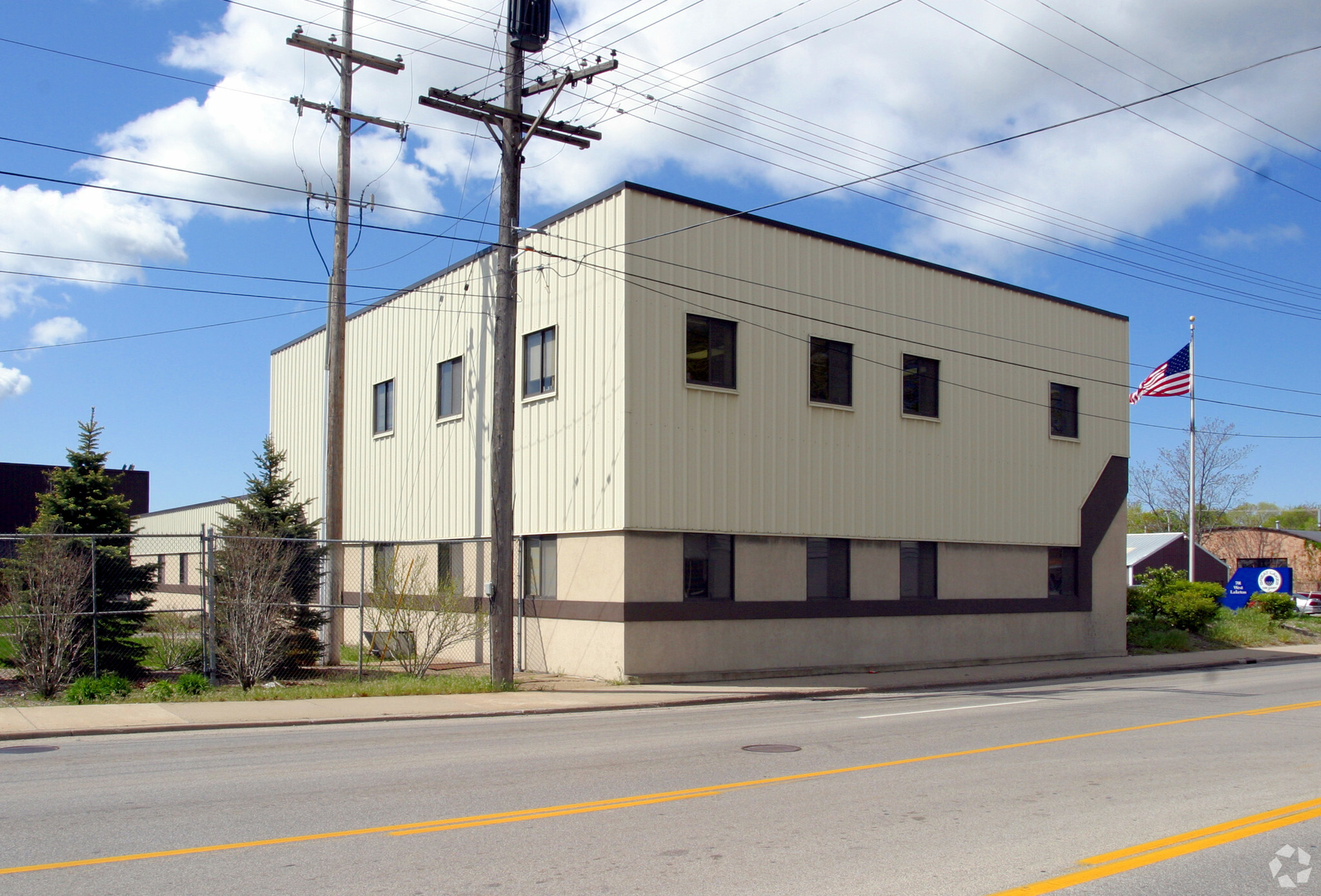 701 W Laketon Ave, Muskegon, MI for sale Primary Photo- Image 1 of 7