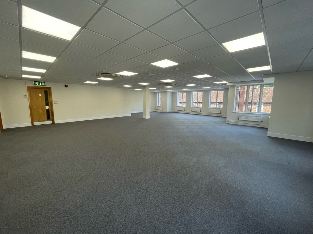 28-30 Chapel St, Marlow for lease Interior Photo- Image 1 of 8