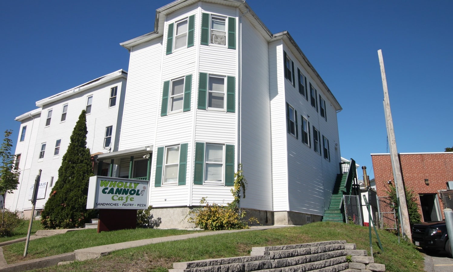 488 Grafton St, Worcester, MA 01604