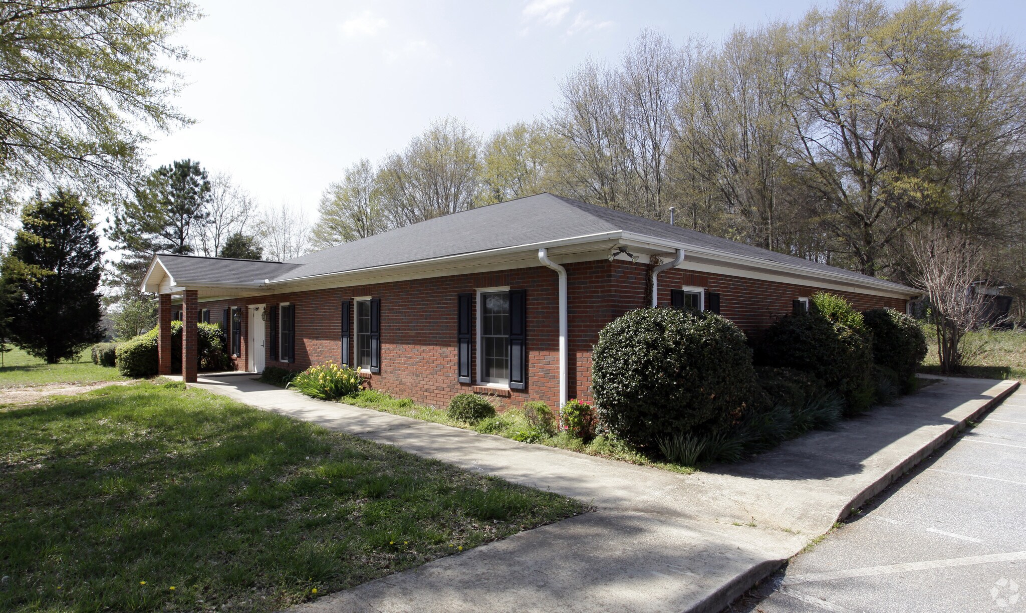 768 Medical Ridge Rd, Clinton, SC for sale Primary Photo- Image 1 of 1