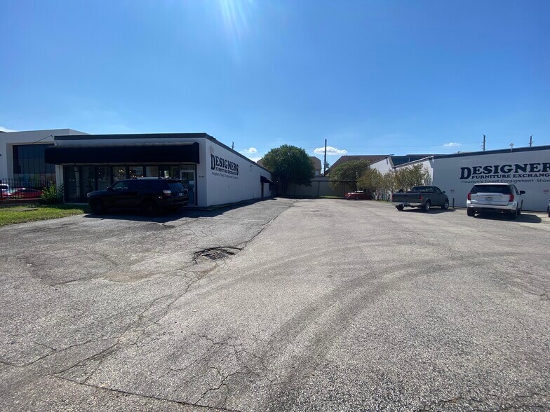 5701 Richmond Ave, Houston, TX for lease - Building Photo - Image 1 of 14