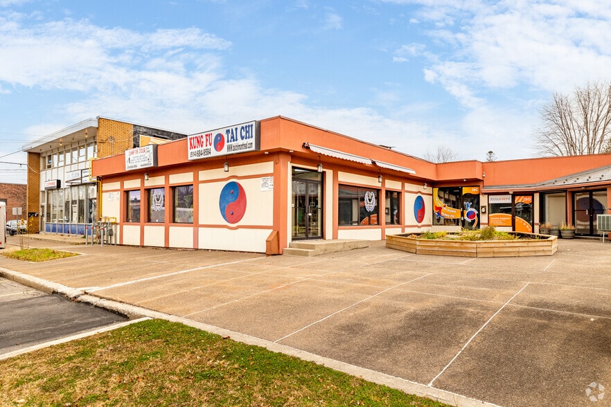 19 Rue Centre Commercial, Montréal, QC for lease - Building Photo - Image 3 of 23