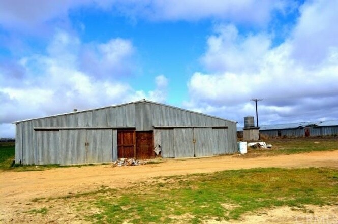 57150 Johnson Rd, Anza, CA for sale - Primary Photo - Image 1 of 43