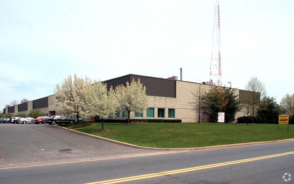 726 Veronica Ave, Somerset, NJ 08873 Office for Lease