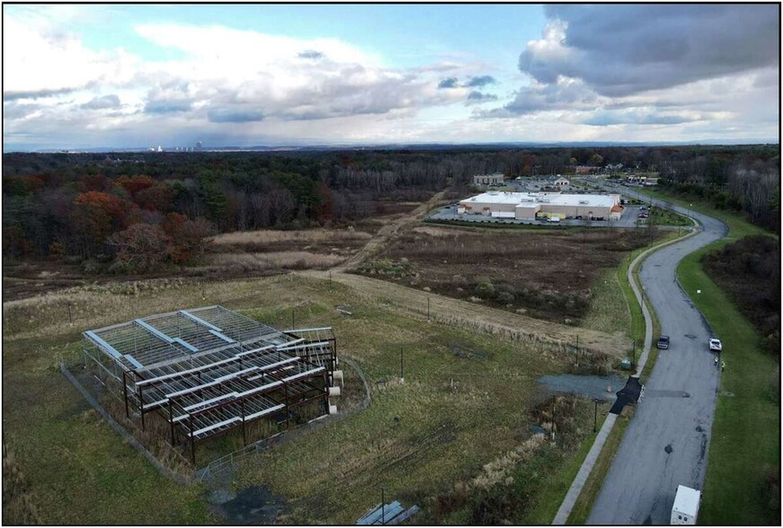 85 Vista Blvd, Slingerlands, NY for sale - Building Photo - Image 3 of 10