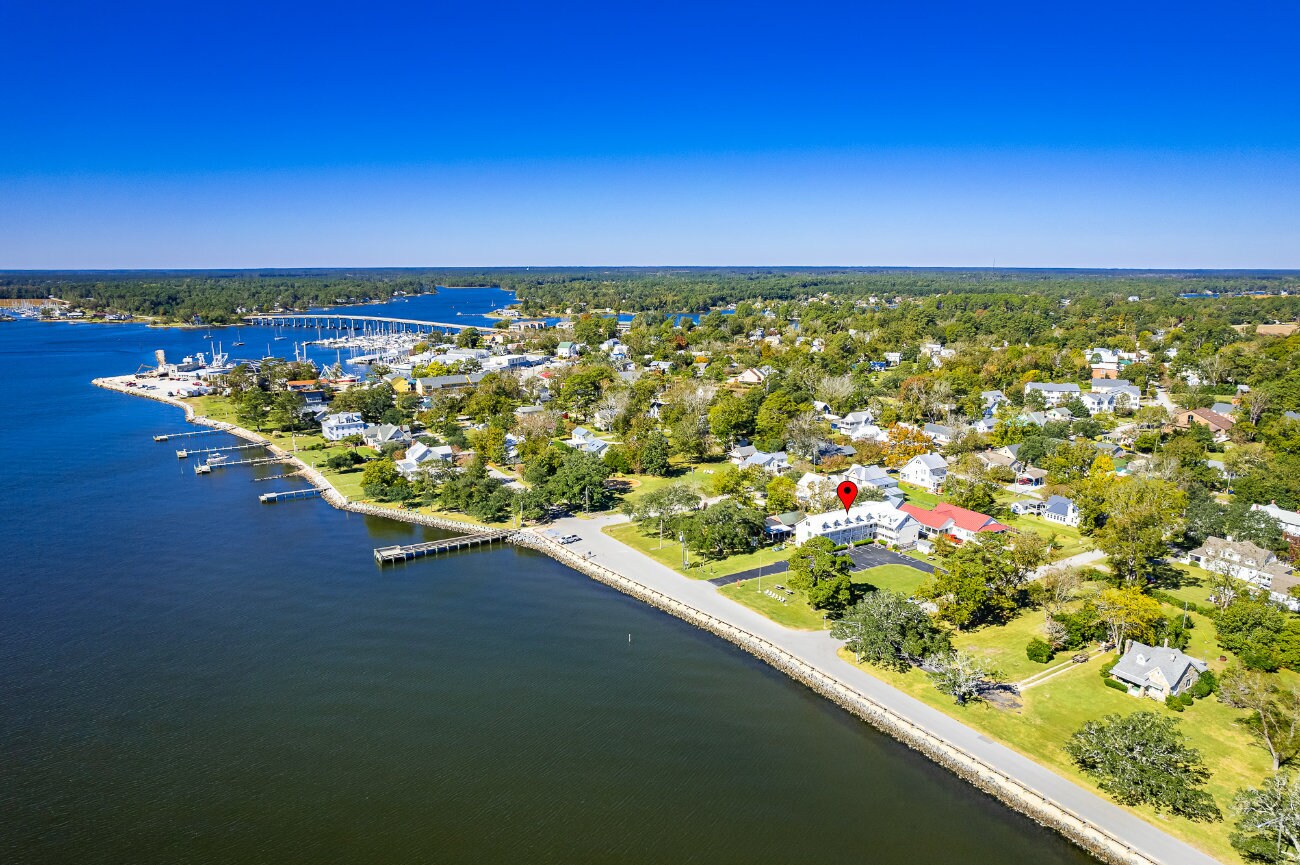 201 Mildred St, Oriental, NC 28571 River Neuse Suites boutique hotel