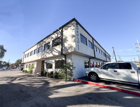 8531 N New Braunfels Ave, San Antonio, TX for lease Building Photo- Image 1 of 10