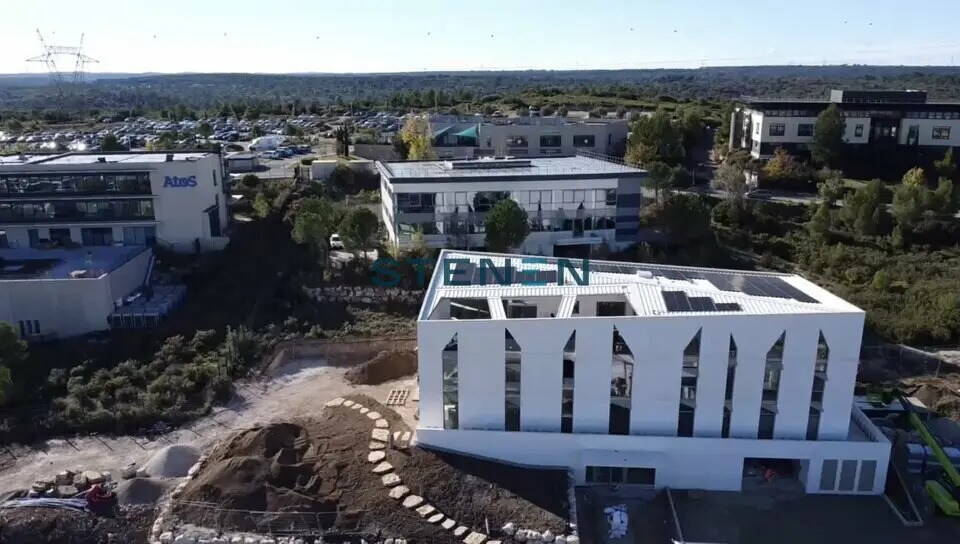 Office in Aix-en-Provence for lease Building Photo- Image 1 of 7