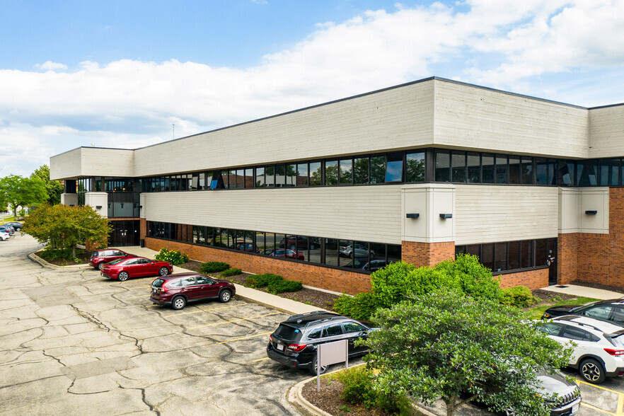 7633 Ganser Way, Madison, WI for lease - Building Photo - Image 3 of 9