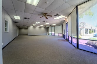 990 Klamath Ln, Yuba City, CA for lease Building Photo- Image 2 of 14