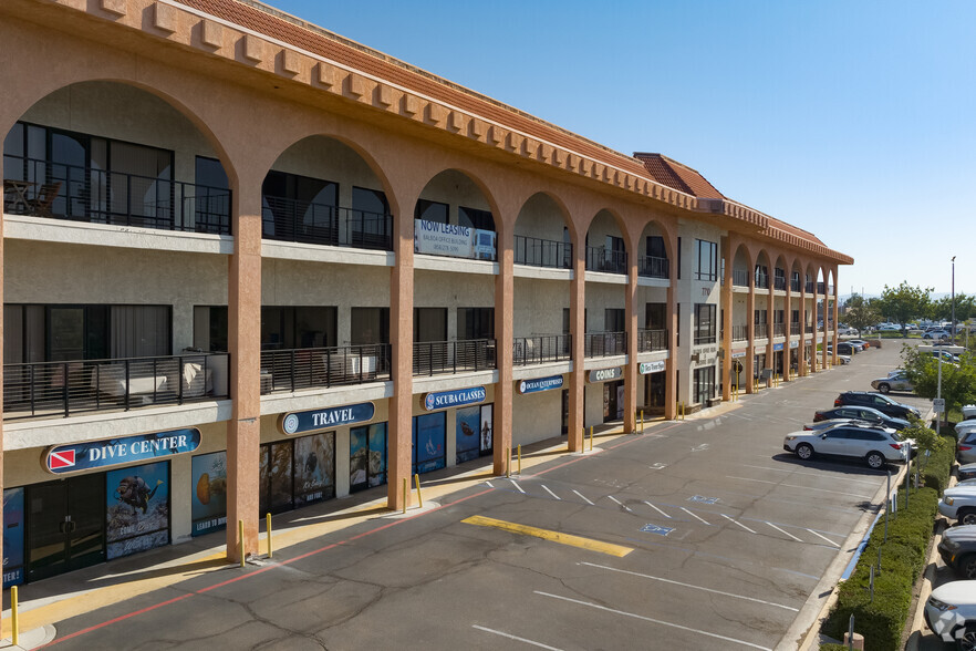 7710 Balboa Ave, San Diego, CA for lease - Building Photo - Image 3 of 21