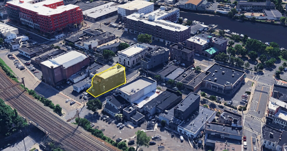 126 N Main St, Port Chester, NY for lease - Building Photo - Image 2 of 4