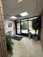 517 Route 111, Hauppauge, NY for lease Lobby- Image 2 of 7