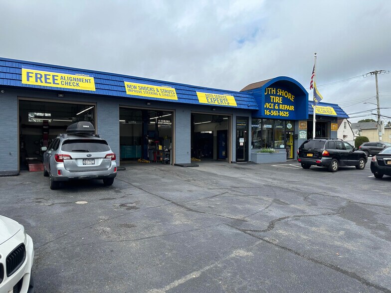 176 N Central Ave, Valley Stream, NY 11580