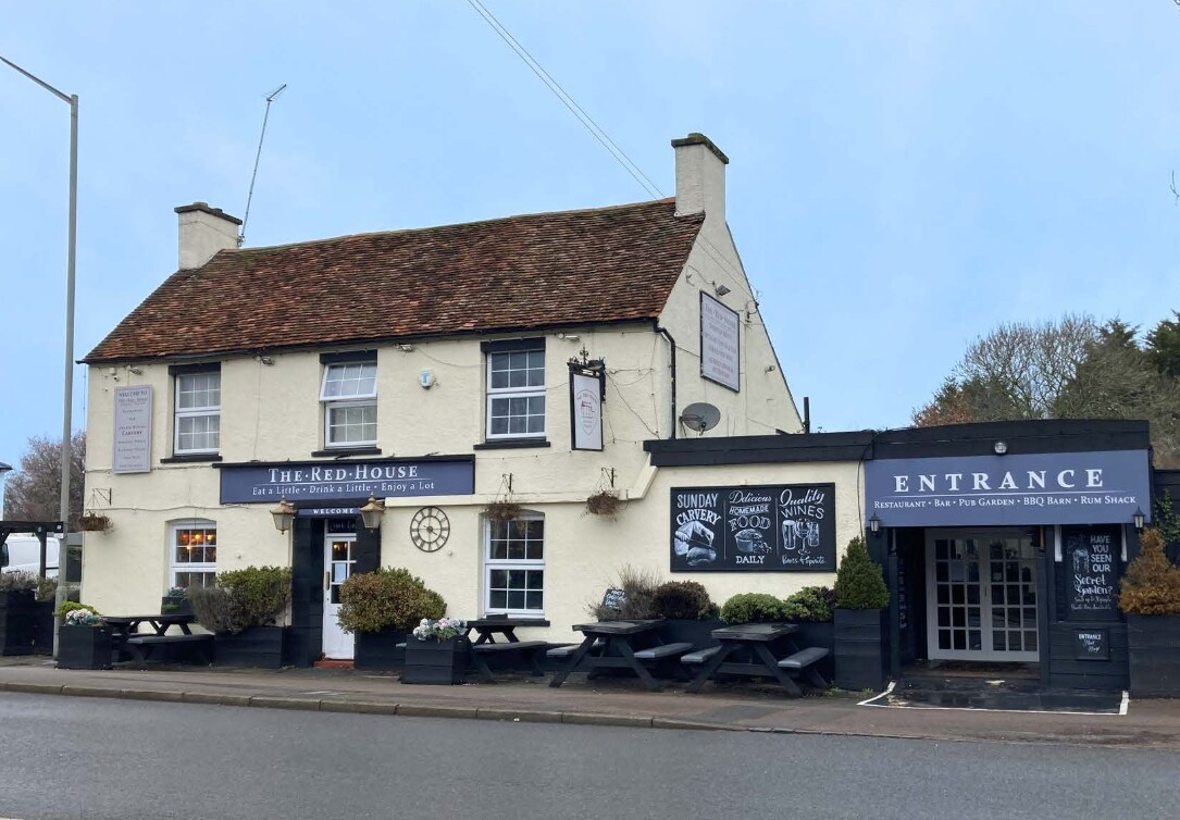1 Wolverton Rd, Newport Pagnell, MK16 8BG Red House