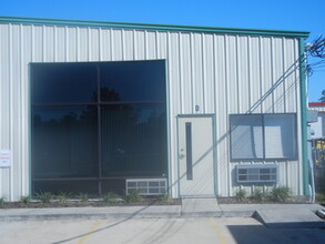 1650 Dickinson Ave, League City, TX for lease Building Photo- Image 1 of 12