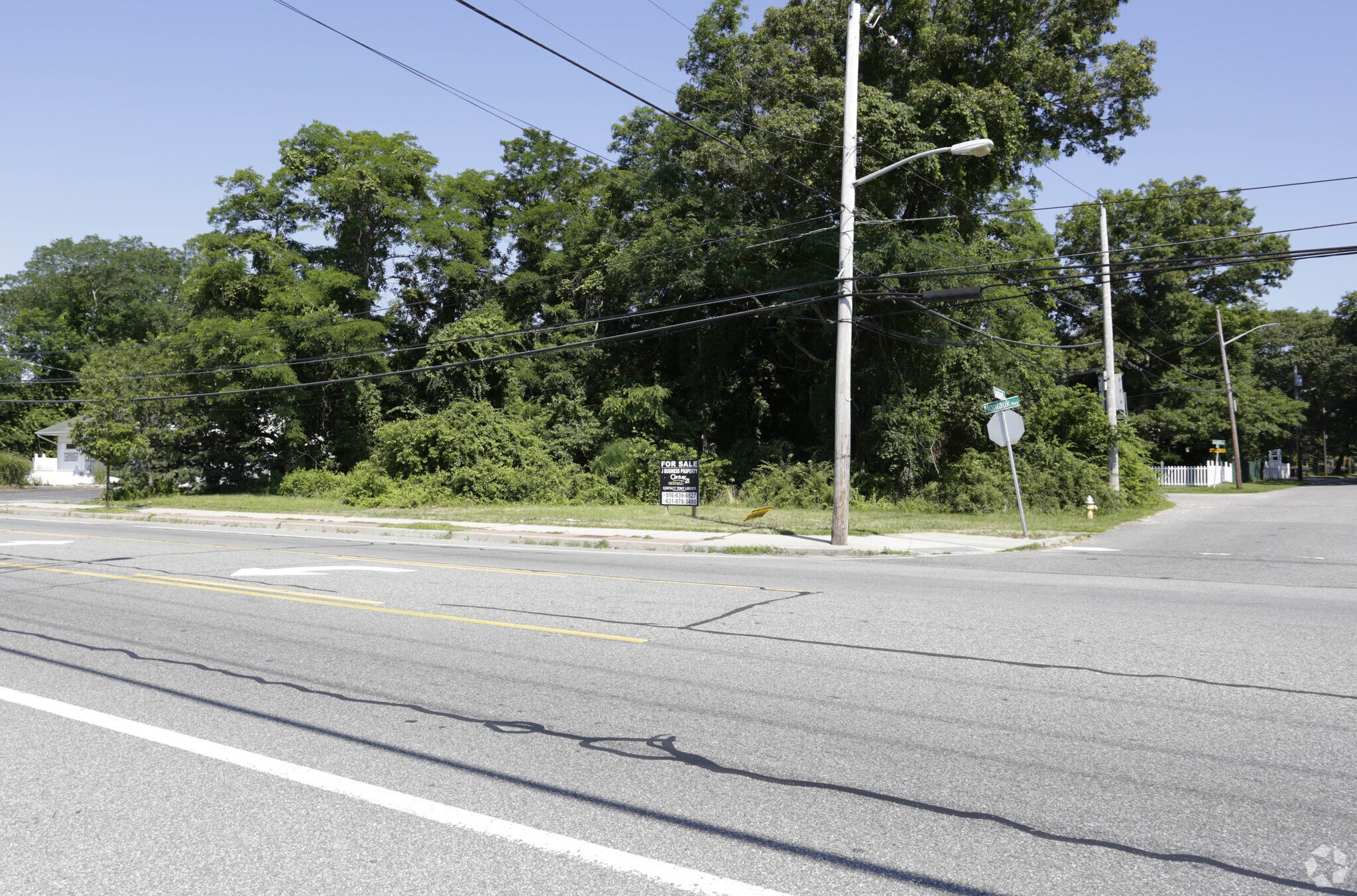 1401 Montauk Hwy, Mastic, NY for sale Primary Photo- Image 1 of 1