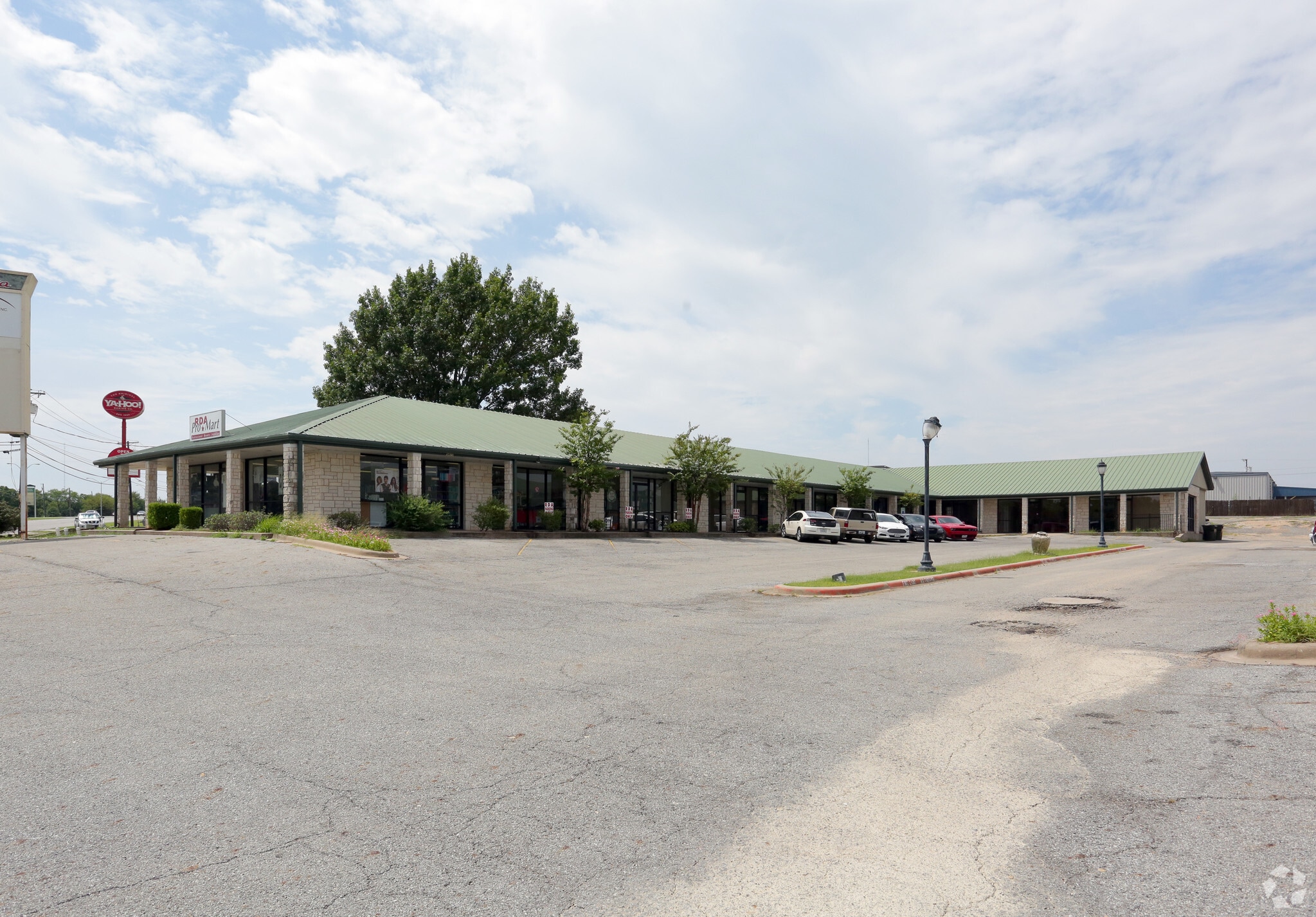 5440-5464 Texoma Pky, Sherman, TX for lease Primary Photo- Image 1 of 5