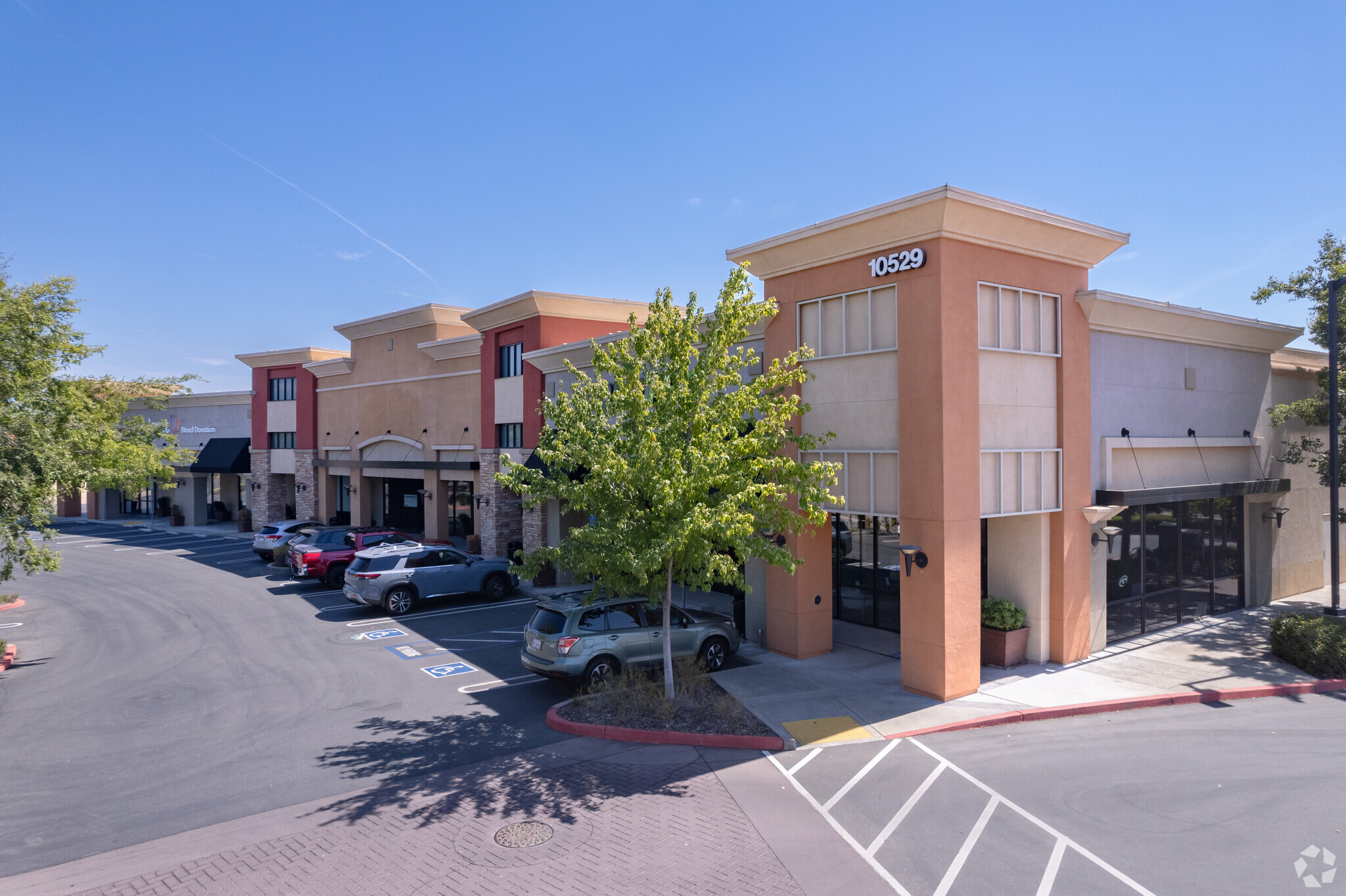 10529 Fairway Dr, Roseville, CA for lease Primary Photo- Image 1 of 7