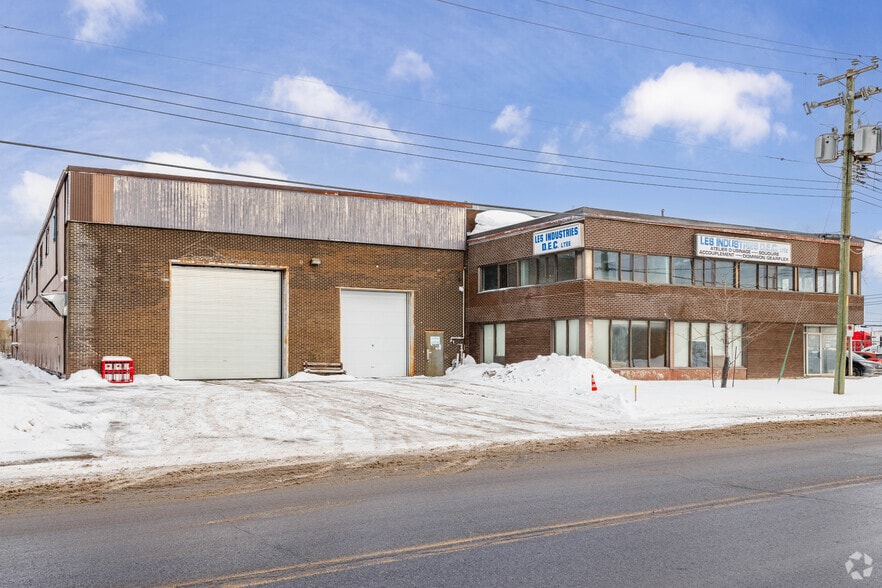 2240 43e Av, Montréal, QC for lease - Building Photo - Image 2 of 4
