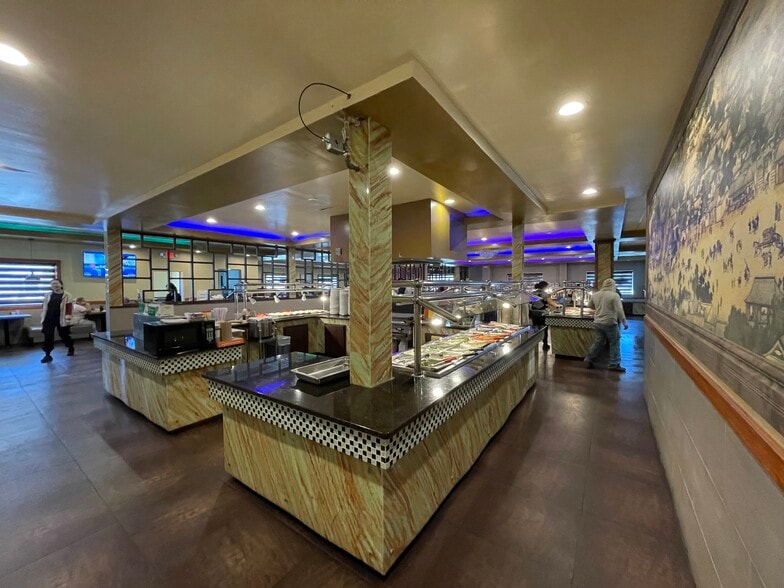 730 W Spring Valley Rd, Richardson, TX for sale - Interior Photo - Image 3 of 38