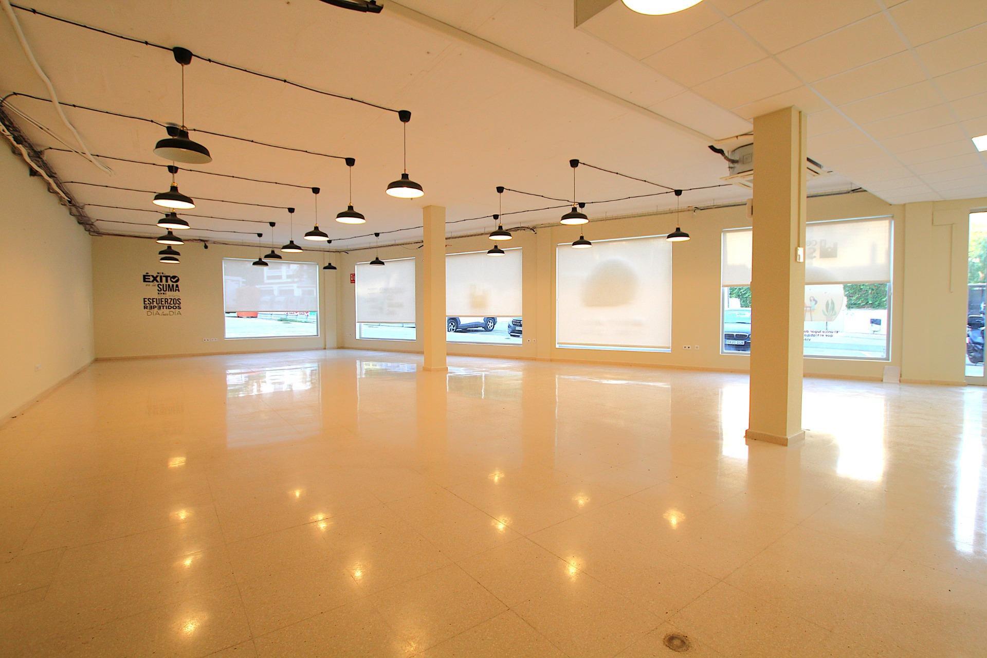 Retail in Sitges, Barcelona for lease Interior Photo- Image 1 of 16