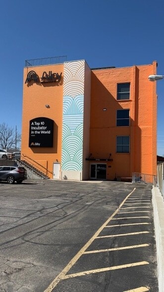 1776 Mentor Ave, Norwood, OH for lease - Building Photo - Image 2 of 5