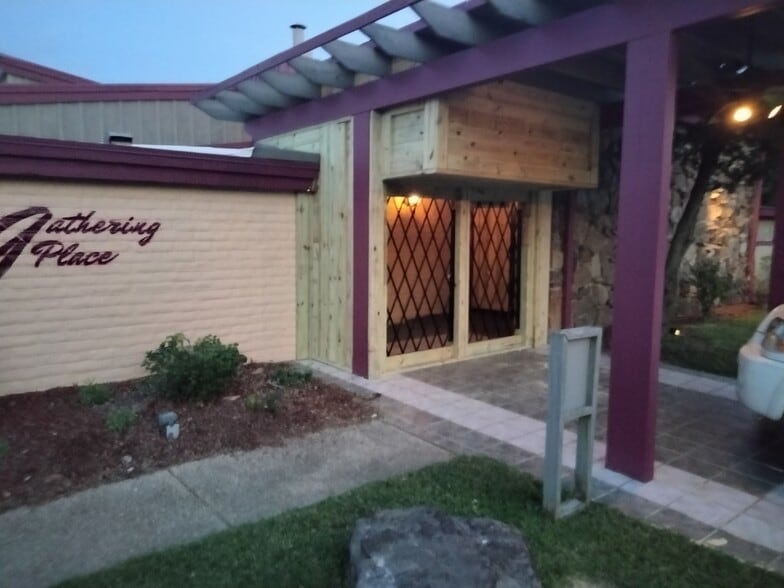 2135 Democrat Rd, Memphis, TN for sale - Building Photo - Image 3 of 9