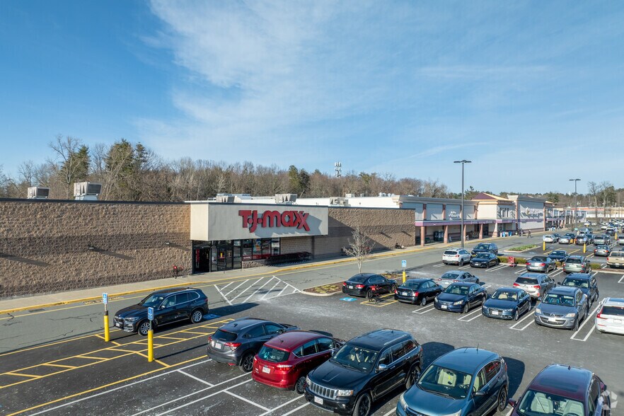 434-458 Russell St, Hadley, MA for sale - Primary Photo - Image 1 of 1