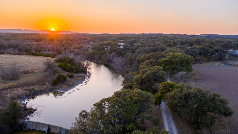 24 Winsbrook Dr, Boerne, TX for sale - Building Photo - Image 1 of 4