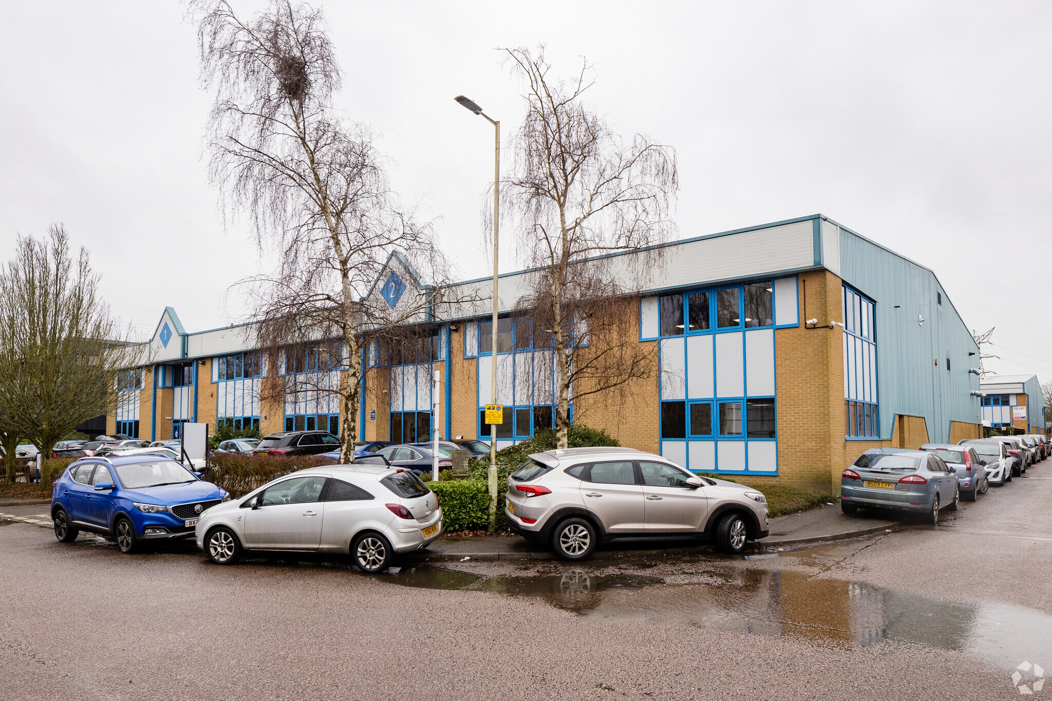 2 Travellers Ln, Hatfield for sale Primary Photo- Image 1 of 1